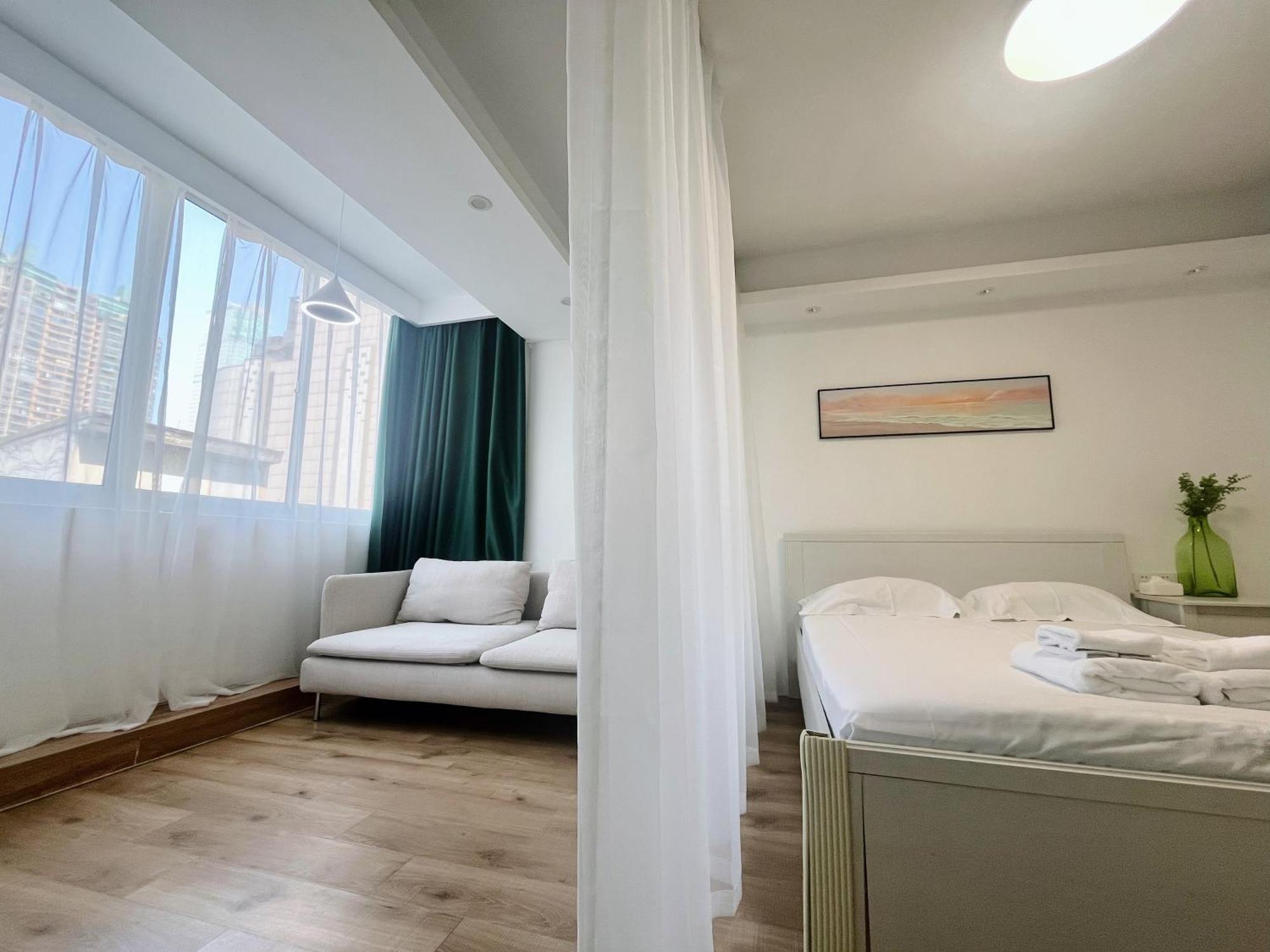 Apartment Fanhua Life In Nanjing West Road Store 1 Shanghai
