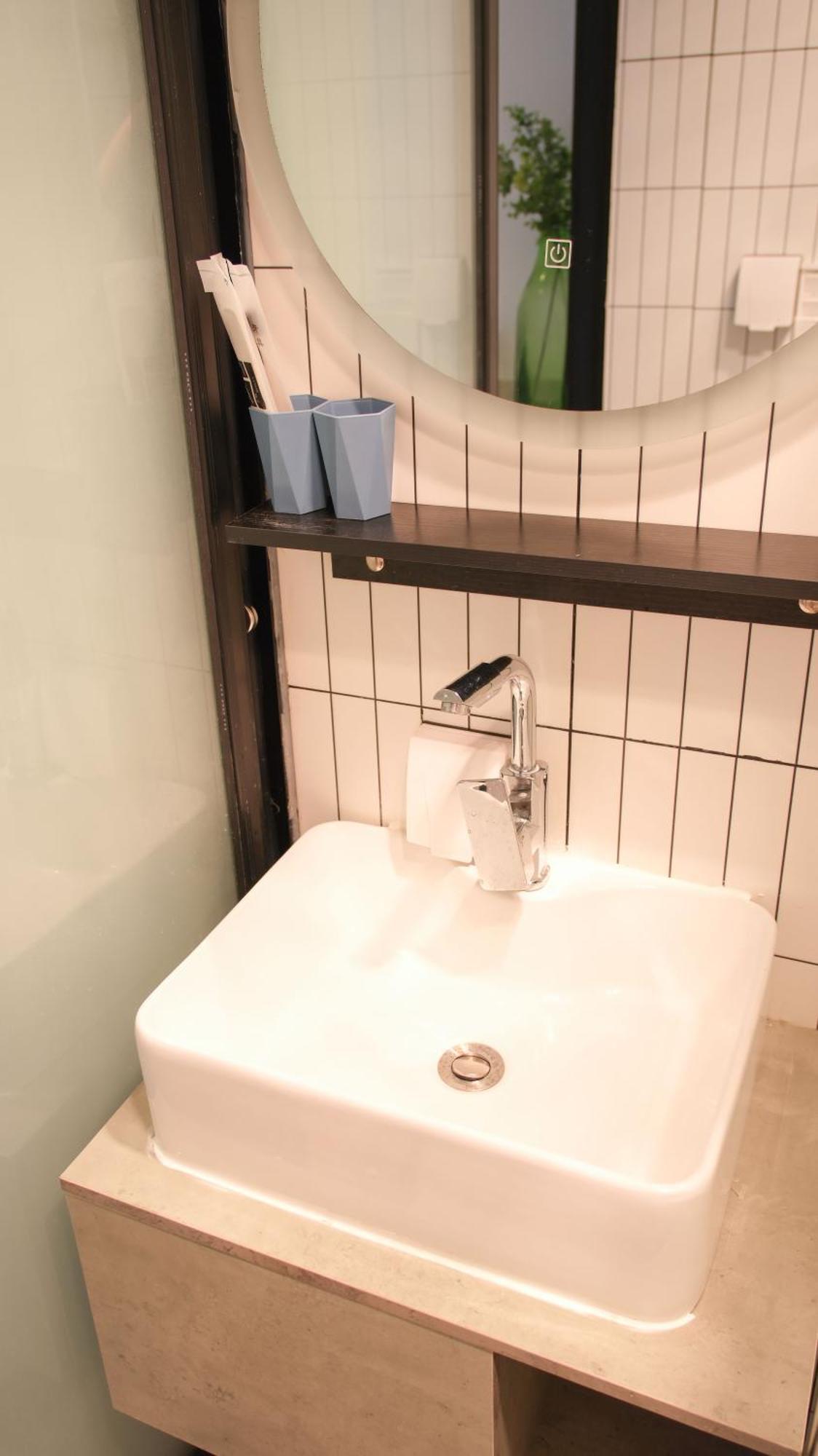 Apartment Fanhua Life In Nanjing West Road Store 1 Shanghai